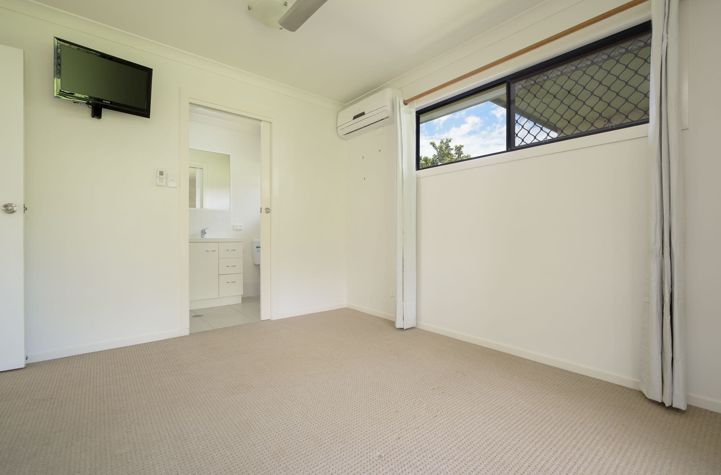 7 Melaleuca Place, Glen Eden QLD 4680, Glen Eden - Thumbnail 3