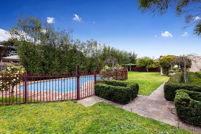 51 Golf Links Avenue, Oakleigh VIC 3166, Oakleigh - Thumbnail 2