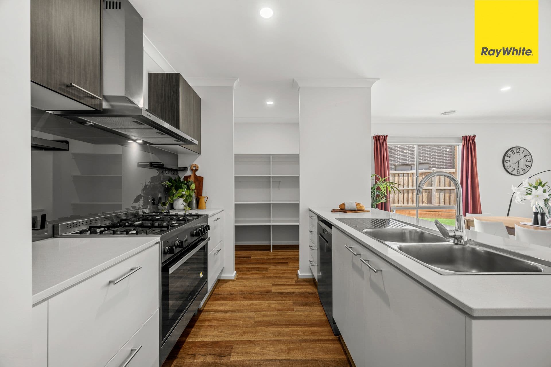 29 Dominion Drive, Burnside VIC 3023, Burnside - Thumbnail 5