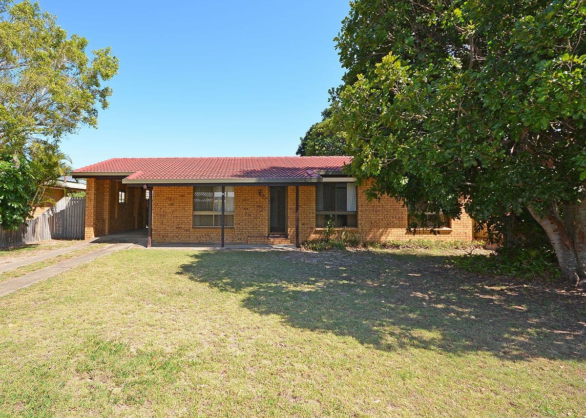 11 Richard Street, Urangan QLD 4655, Urangan - Thumbnail 2