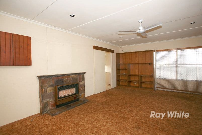 13 Peach Court, DOVETON VIC 3177, Doveton - Thumbnail 3