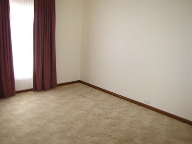 3 Hughes Street, BERRI SA 5343, Berri - Thumbnail 5