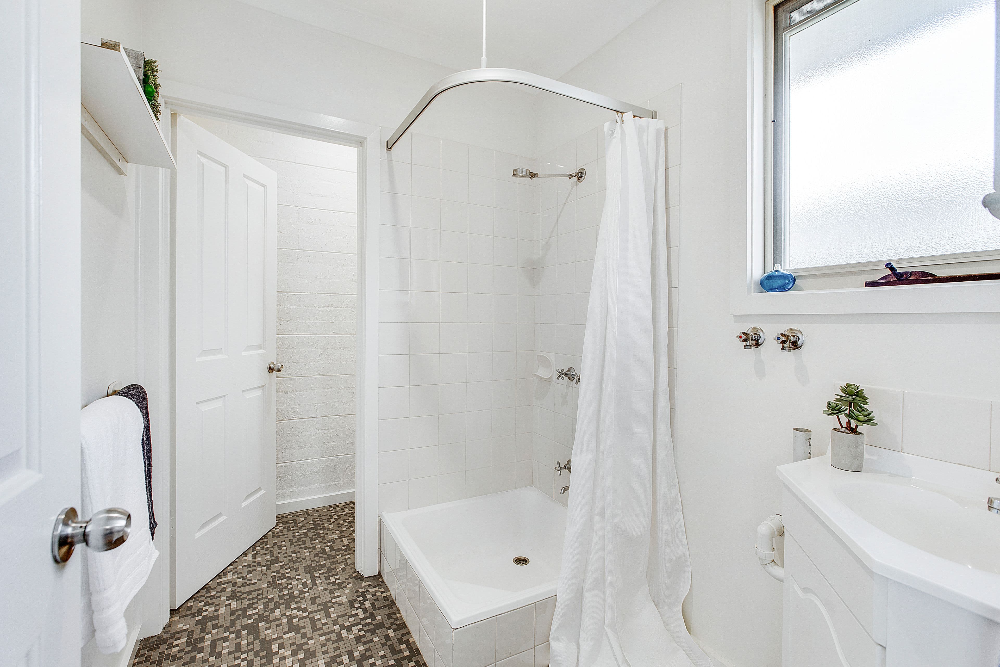 27 Erskine Street, Frankston VIC 3199, Frankston - Thumbnail 6