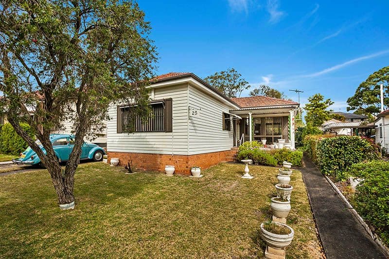 25 Parmal Avenue, Padstow - Image 1