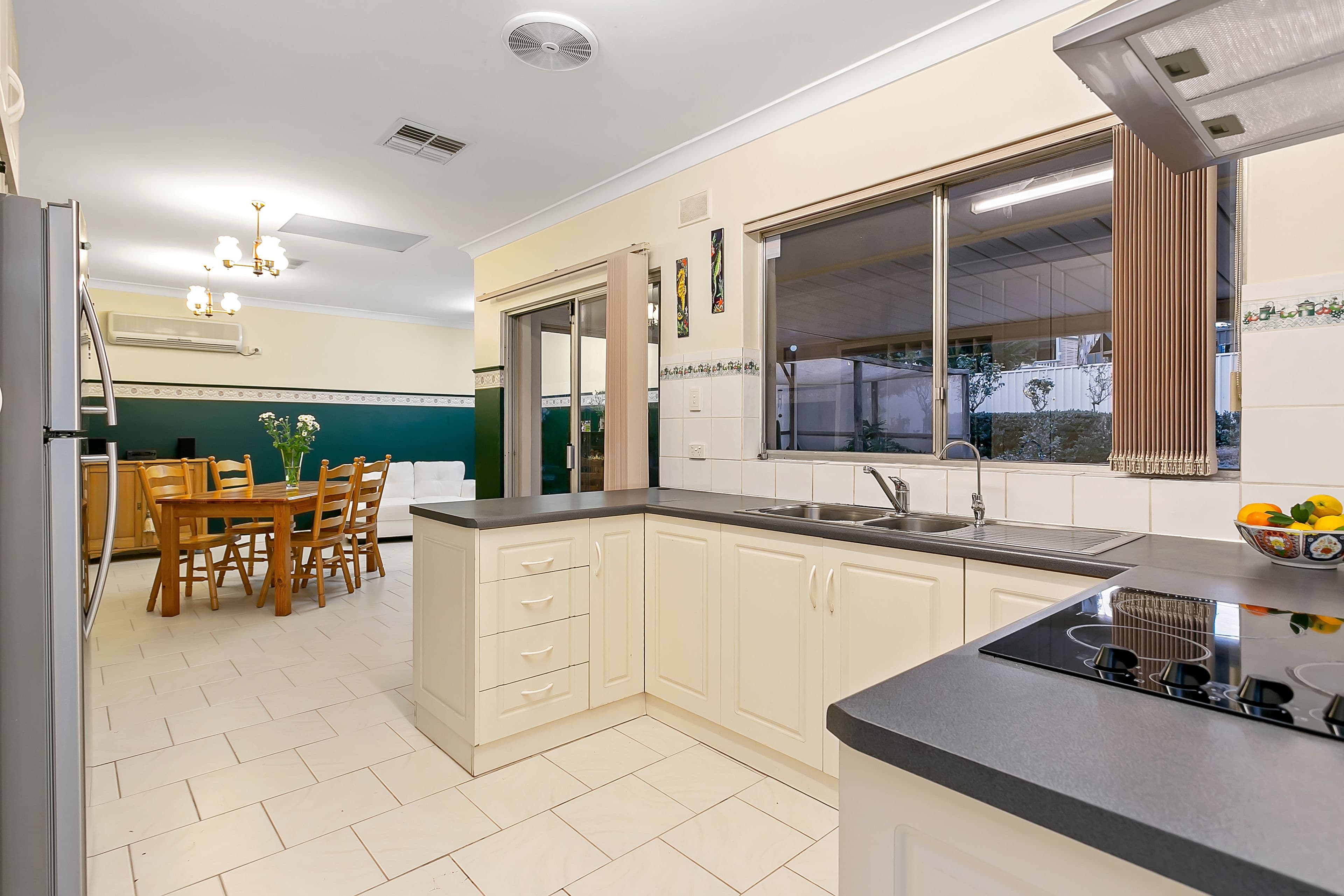 10 Kerrin Avenue, Morphett Vale SA 5162, Morphett Vale - Thumbnail 8
