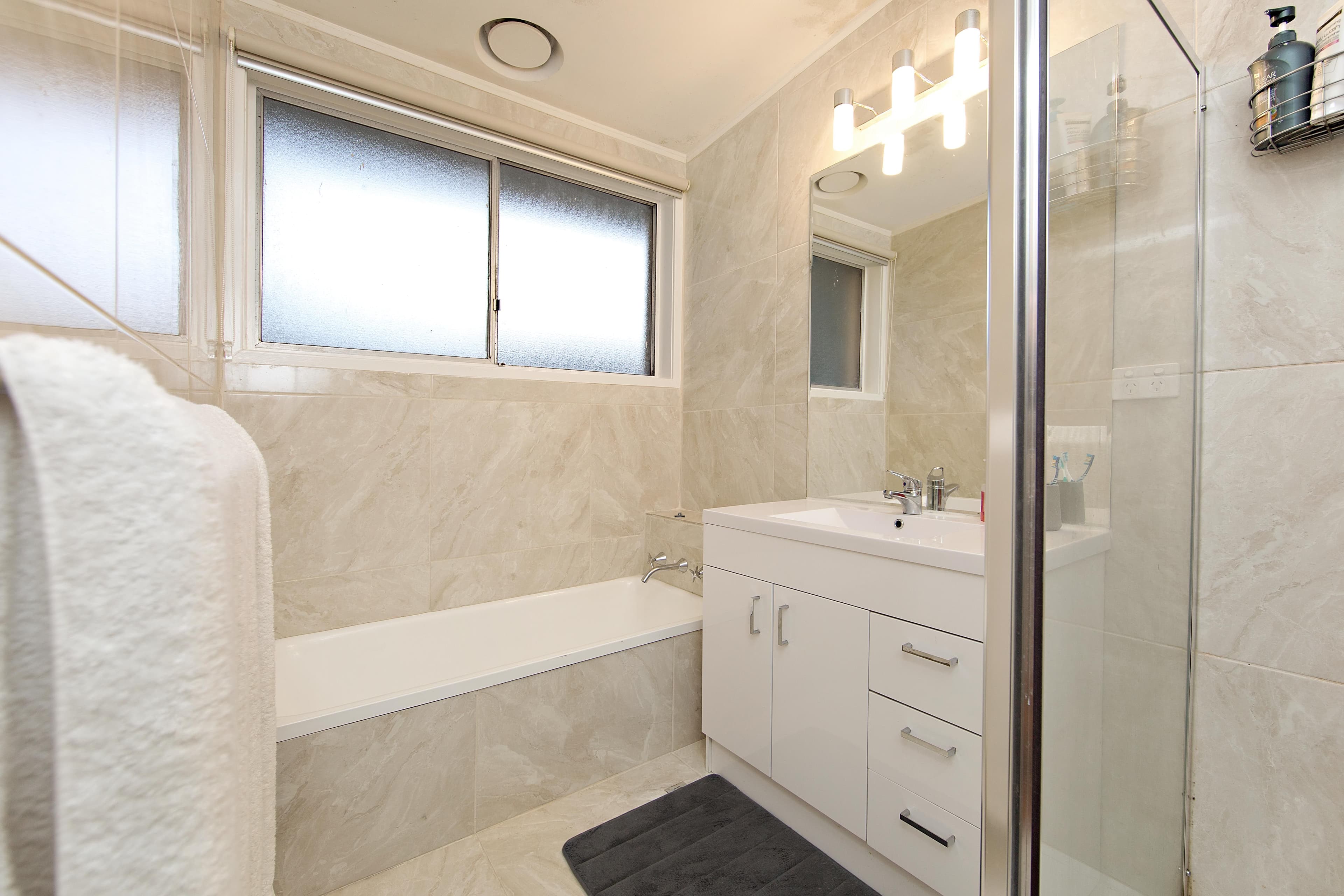 13 Derna Crescent, Frankston VIC 3199, Frankston - Thumbnail 6