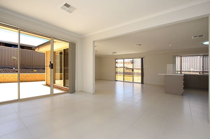 25 Chelmsford Street, CRAIGMORE SA 5114, Craigmore - Thumbnail 8