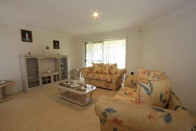 8 Tillys Place, BURLEIGH HEADS QLD 4220, Burleigh Heads - Thumbnail 3