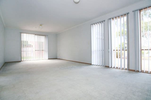 8 Coulton Court, WERRIBEE VIC 3030, Werribee - Thumbnail 4