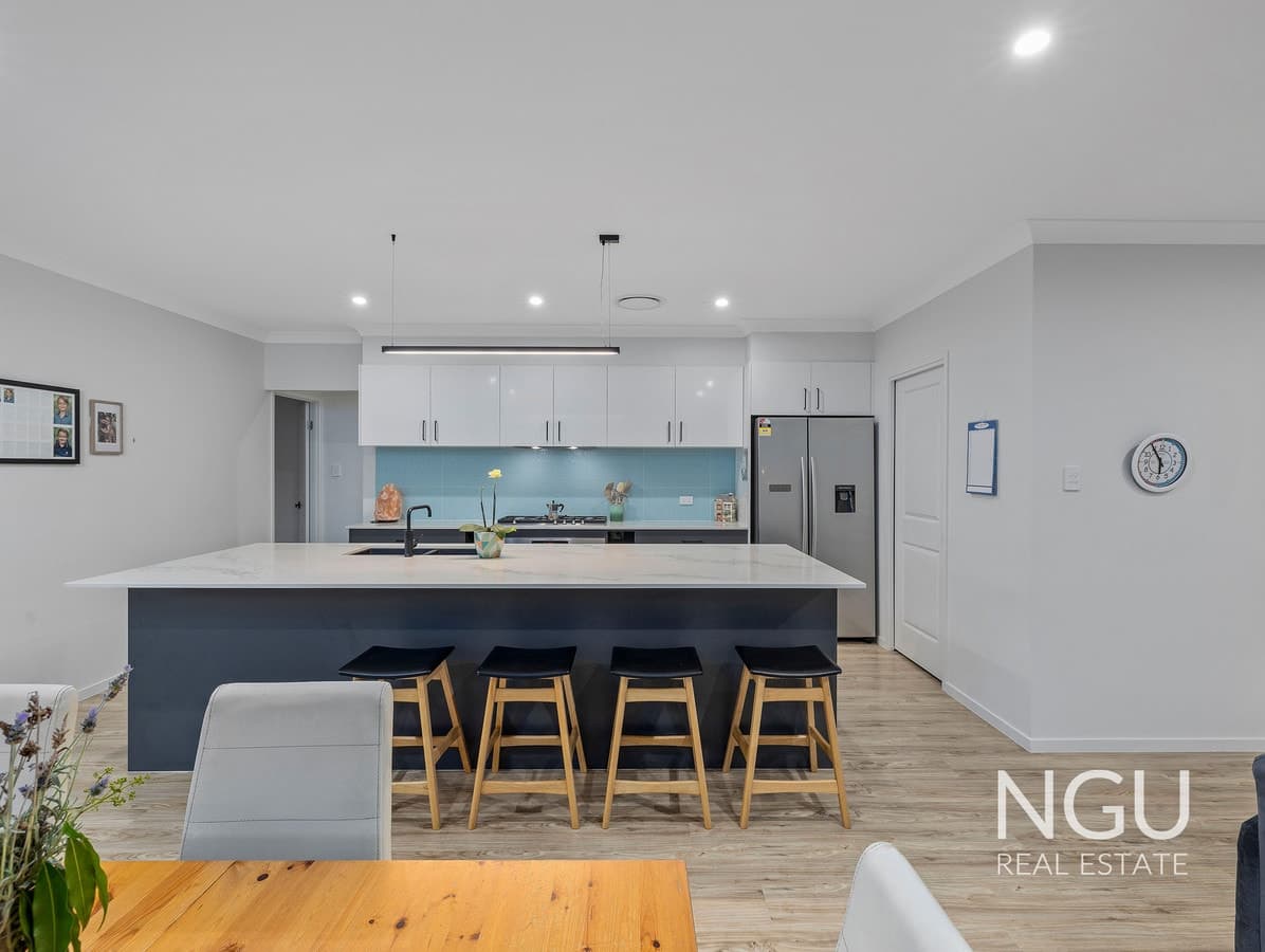 7 Zamma Street, Augustine Heights QLD 4300, Augustine Heights - Thumbnail 4