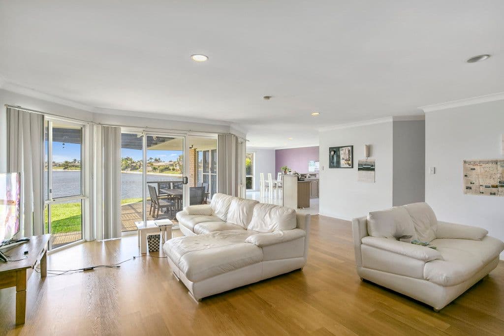 27 Wedgebill Parade, Burleigh Waters QLD 4220, Burleigh Waters - Thumbnail 5