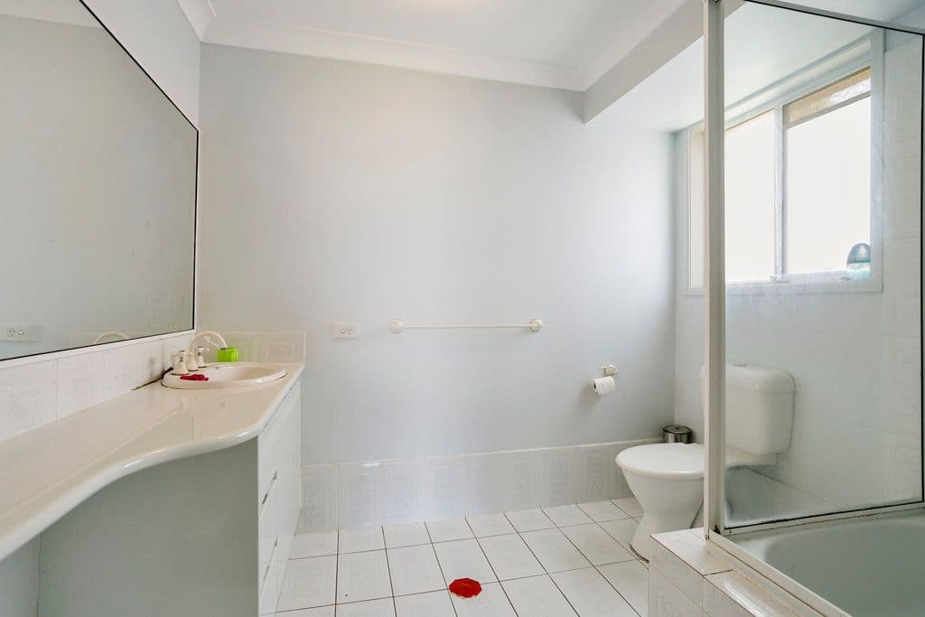 27 Wedgebill Parade, Burleigh Waters QLD 4220, Burleigh Waters - Thumbnail 7