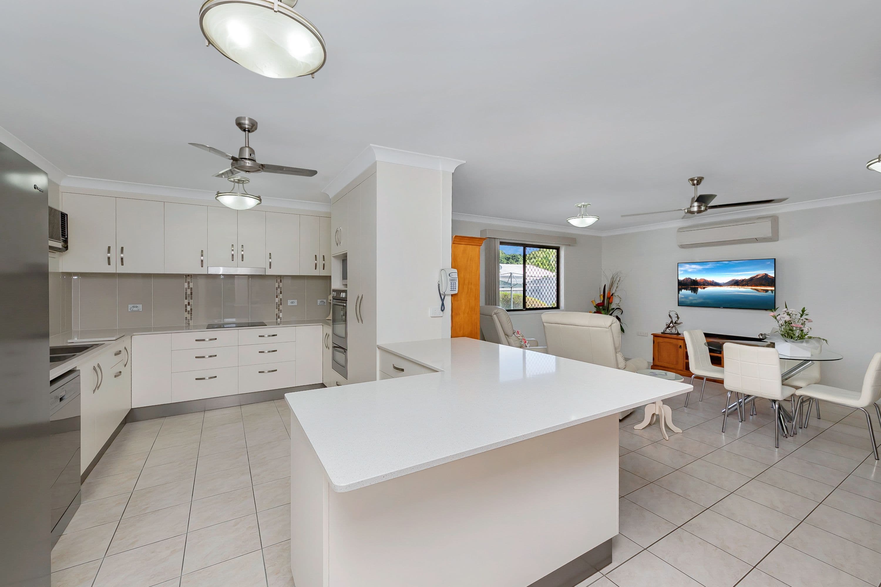 35 Serrano Crescent, Cranbrook QLD 4814, Cranbrook - Thumbnail 2