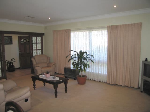 8 Lochside Drive, WEST LAKES SA 5021, West Lakes - Thumbnail 4