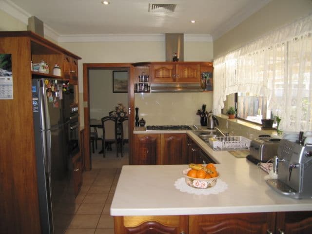 8 Lochside Drive, WEST LAKES SA 5021, West Lakes - Thumbnail 5