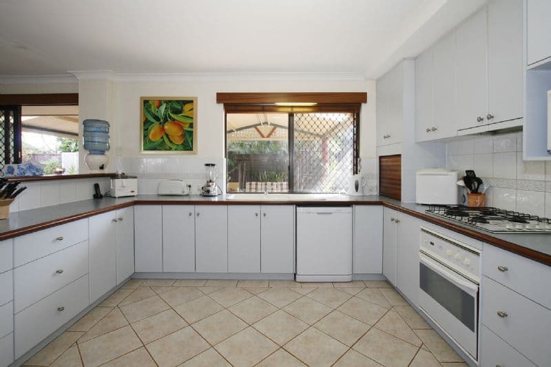 25 Pinewood Avenue, KARDINYA WA 6163, Kardinya - Thumbnail 7
