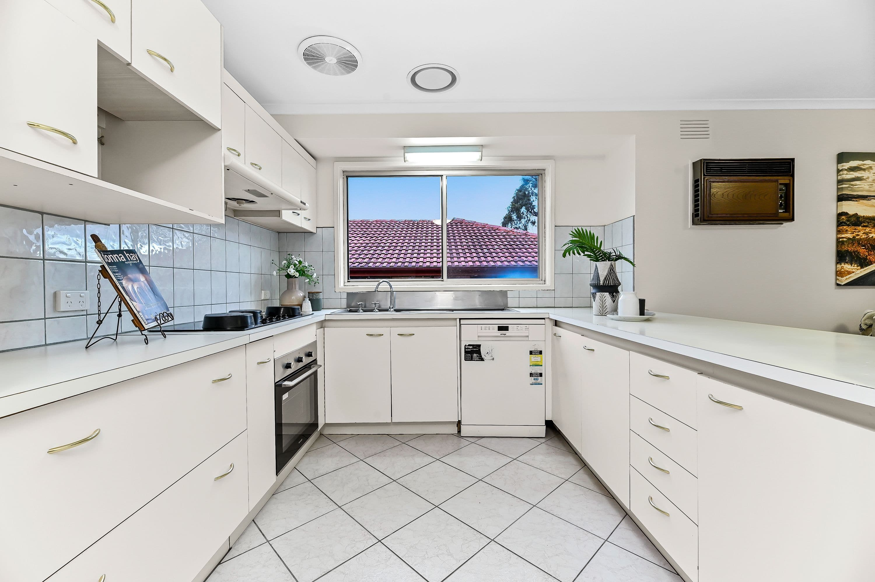 126 Haverbrack Drive, Mulgrave VIC 3170, Mulgrave - Thumbnail 8