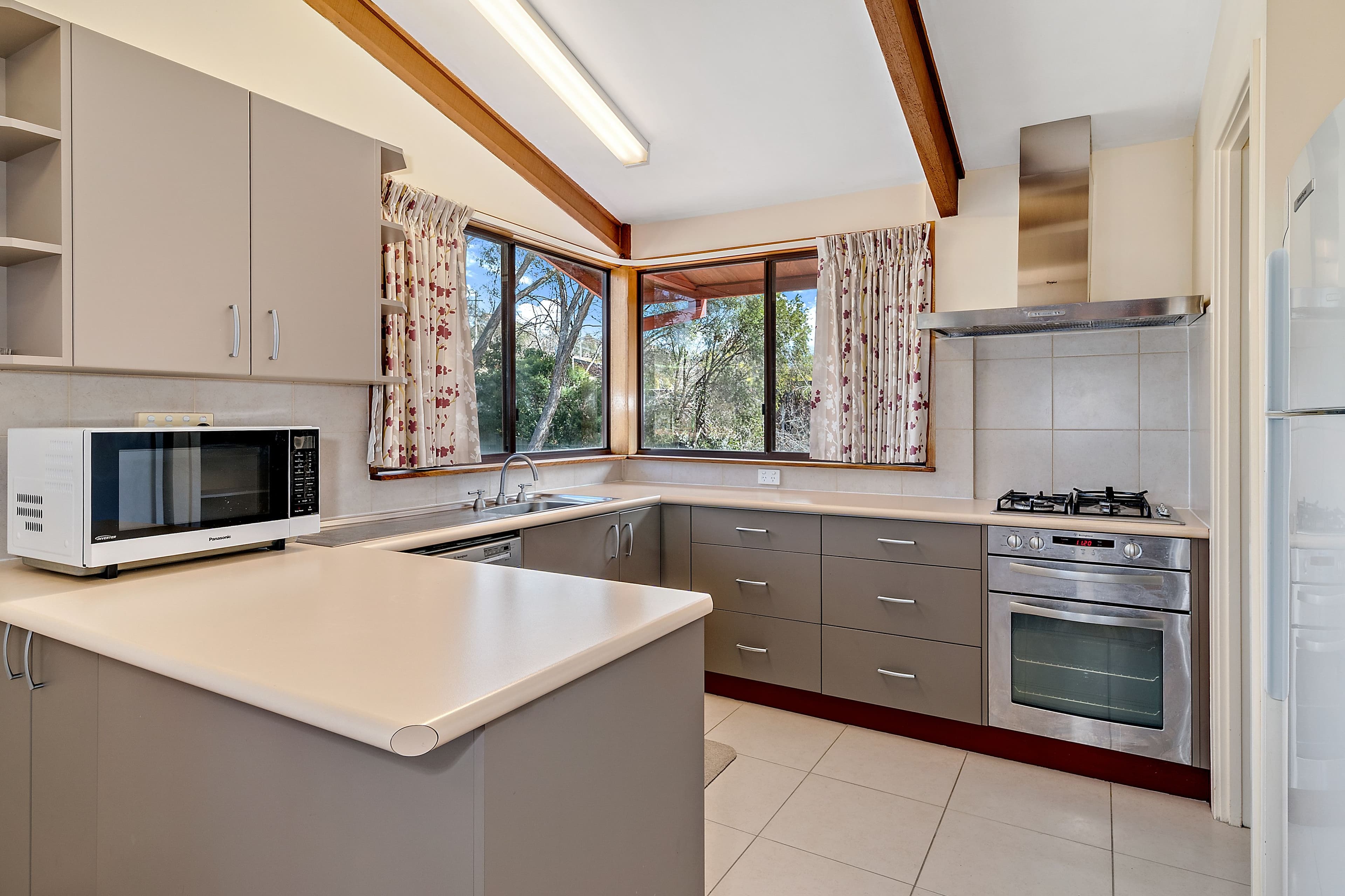 65 Learmonth Drive, Kambah ACT 2902, Kambah - Thumbnail 6