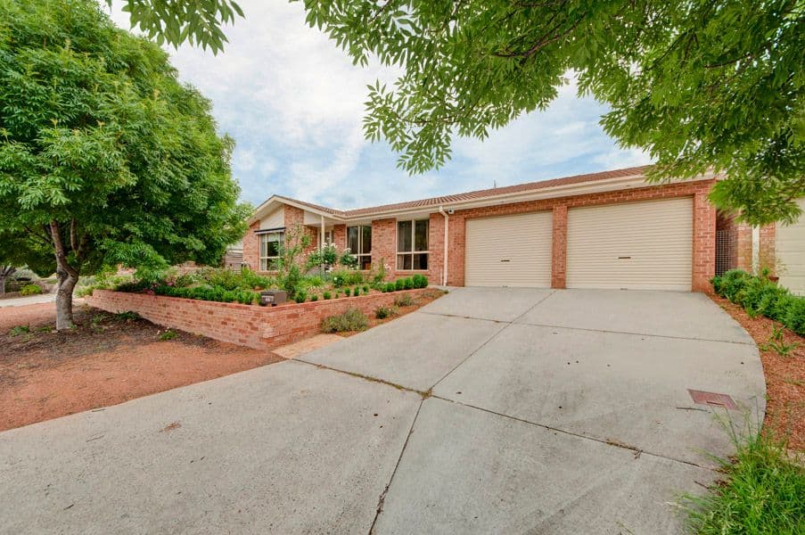 48 Mina Wylie Crescent, GORDON ACT 2906, Gordon - Image 1