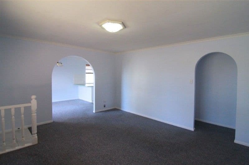 16 Reisling Court, WILSONTON HEIGHTS QLD 4350, Wilsonton Heights - Thumbnail 3