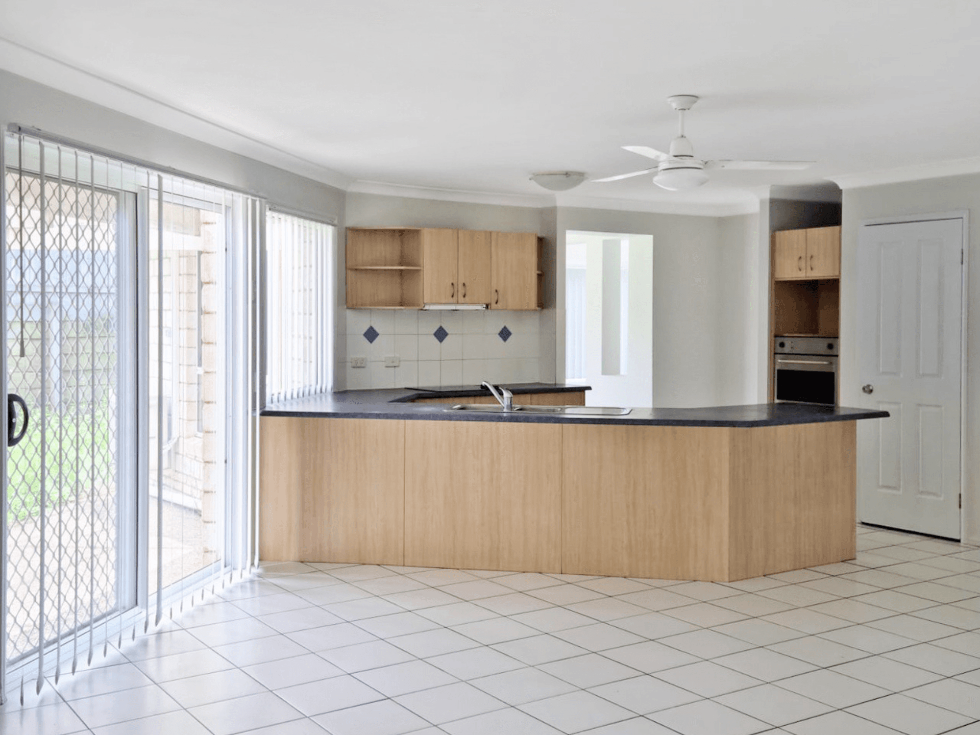 6 Banjo Place, Springfield QLD 4300, Springfield - Thumbnail 2