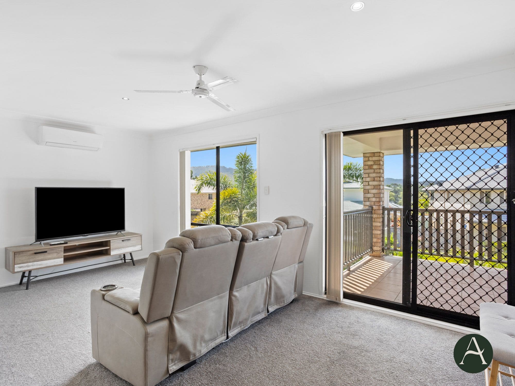 26 Tandanus Court, Oxenford QLD 4210, Oxenford - Thumbnail 7