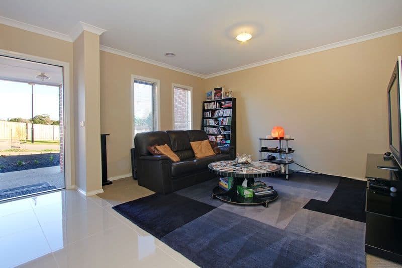 3 Crestwood Drive, ROSEBUD VIC 3939, Rosebud - Thumbnail 4