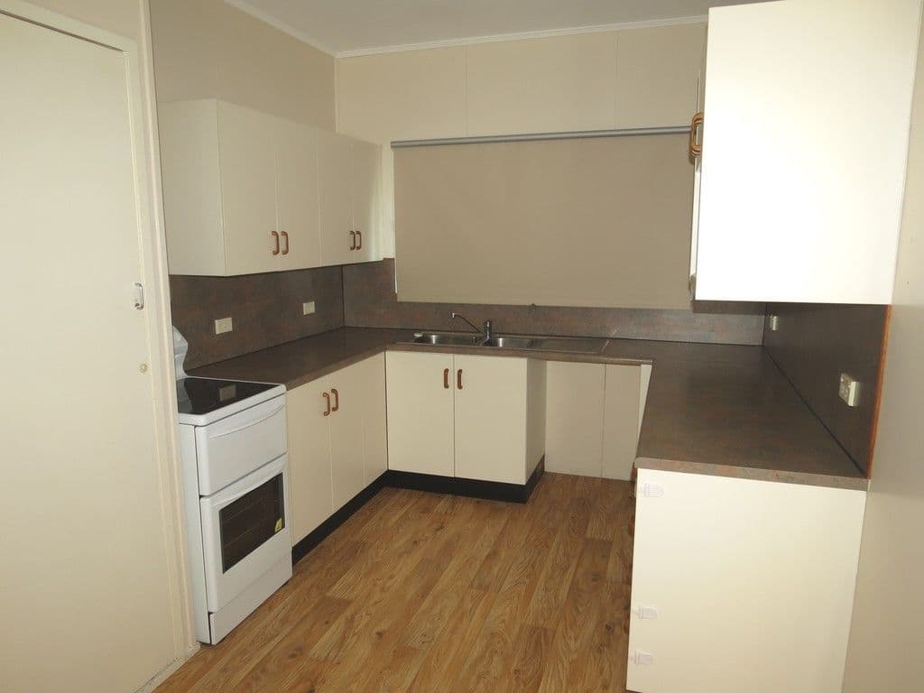70 Burn Street, Capella QLD 4723, Capella - Thumbnail 2
