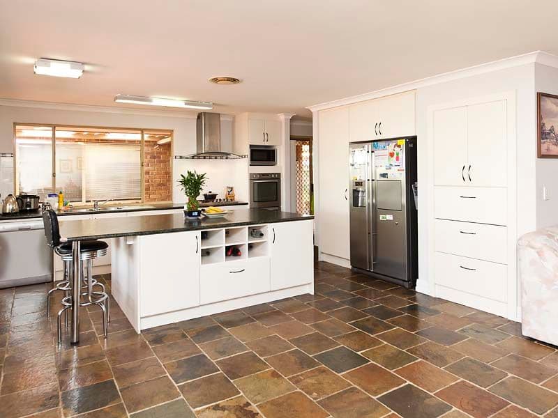 10 Cadiz Place, Warnbro WA 6169, Warnbro - Thumbnail 2
