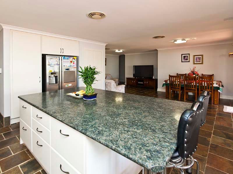 10 Cadiz Place, Warnbro WA 6169, Warnbro - Thumbnail 7