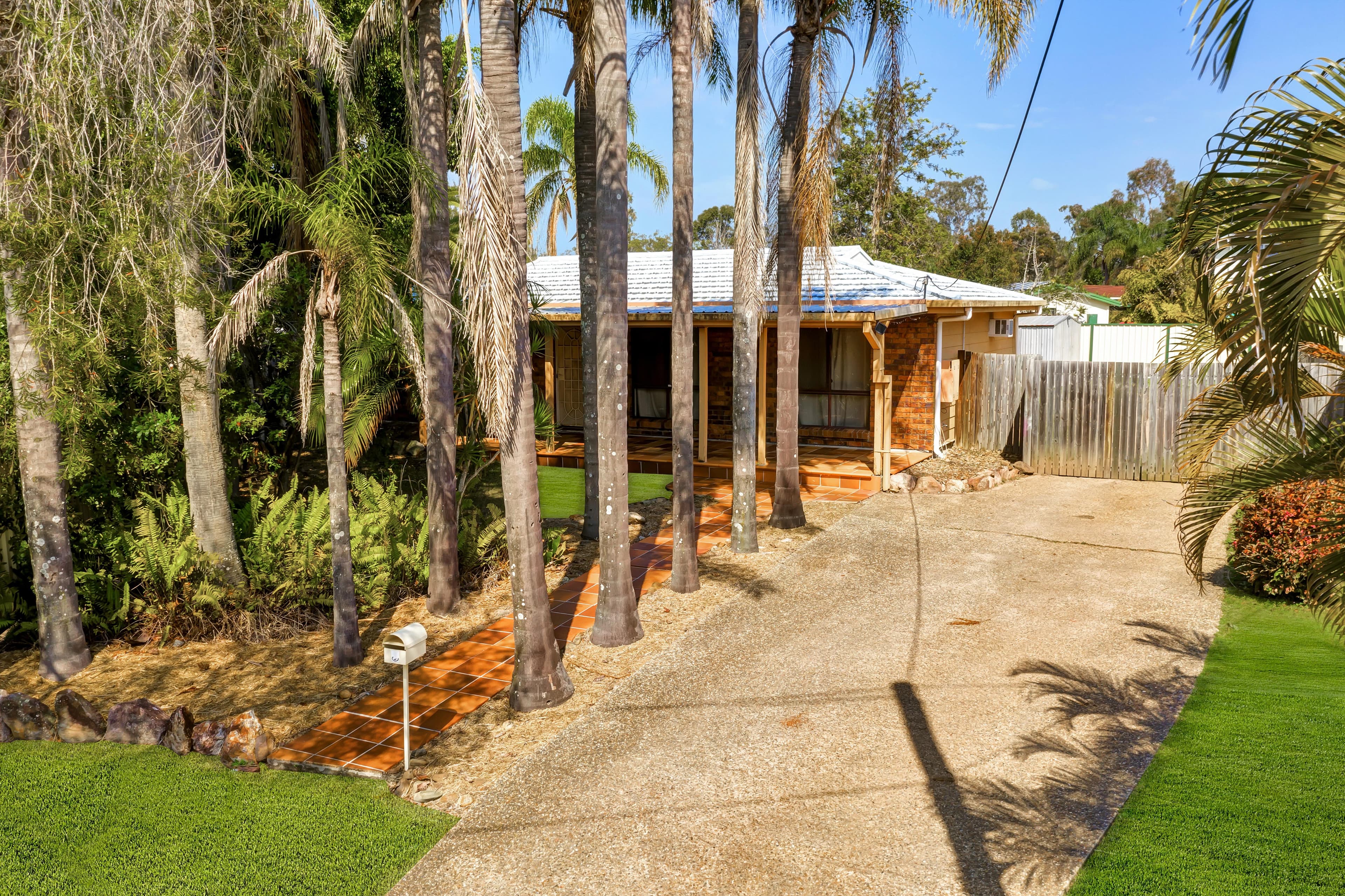 1 Rosslare Place, Cranbourne, VIC 3977, Cranbourne - Image 1
