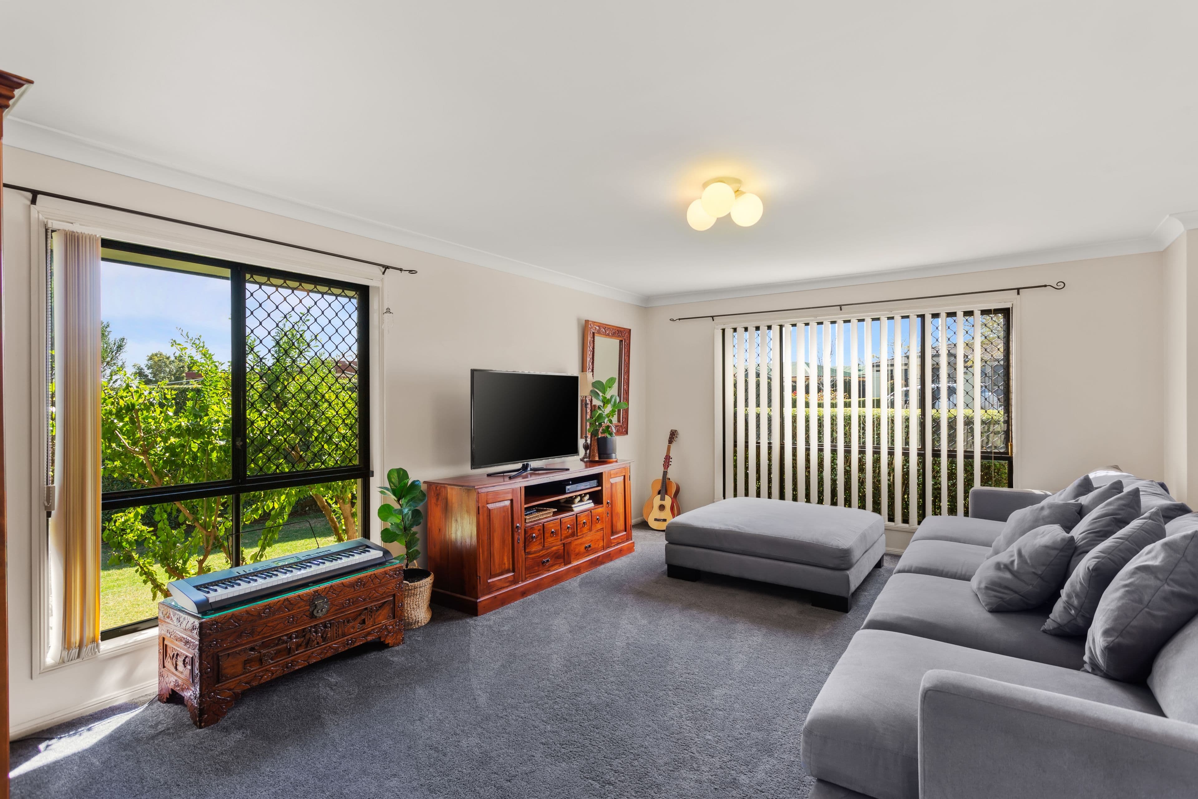 18 Mark Court, Hampton Park - Thumbnail 2