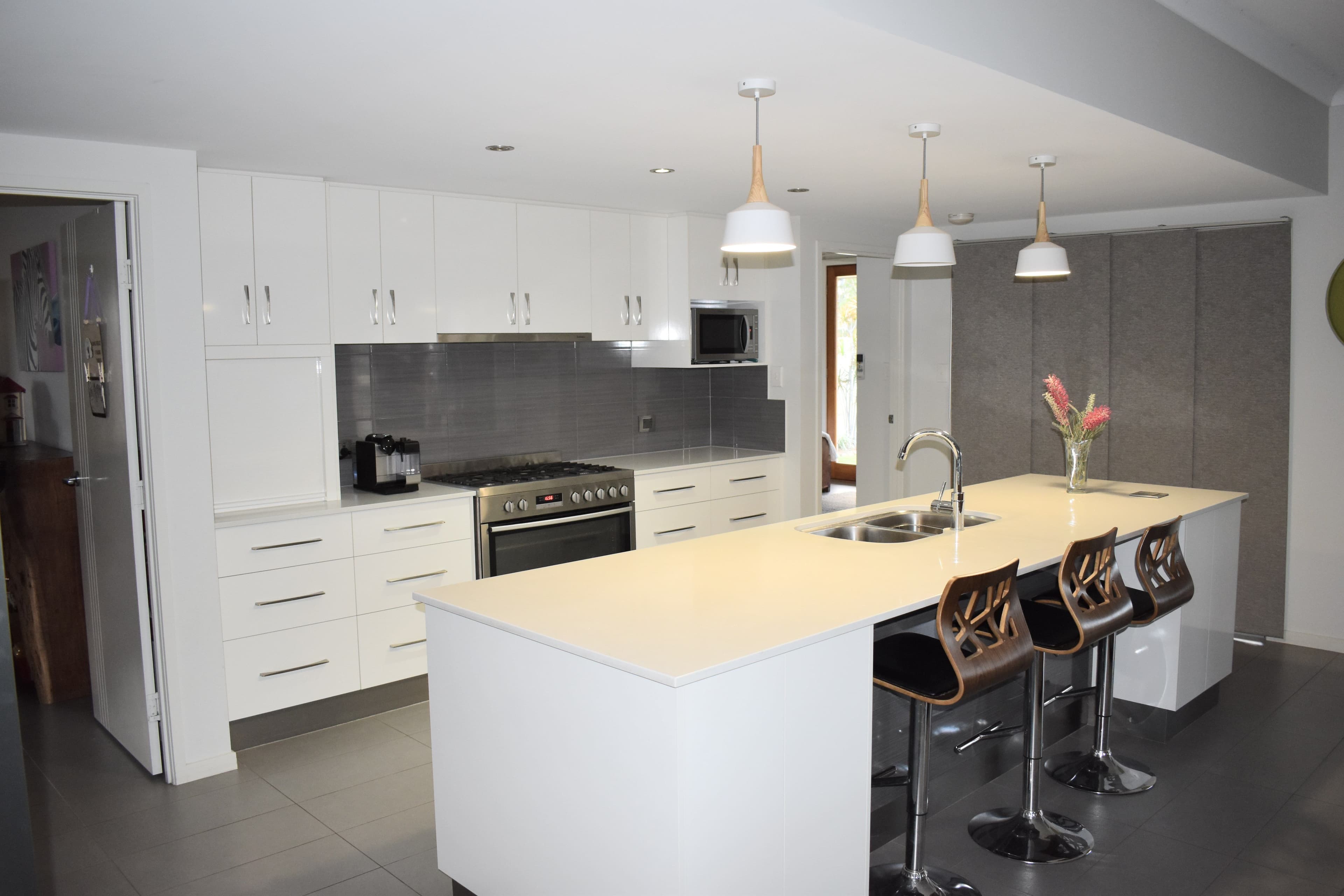 2 Rosehill Road, Emerald QLD 4720, Emerald - Thumbnail 3