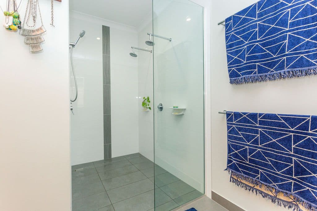 2 Rosehill Road, Emerald QLD 4720, Emerald - Thumbnail 6