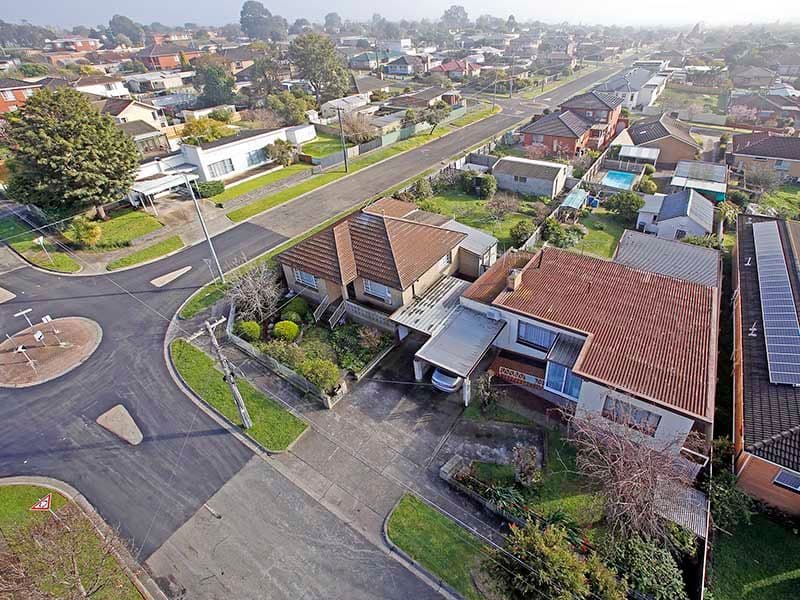 22 Wolseley Grove, BELL POST HILL VIC 3215, Bell Post Hill - Thumbnail 2