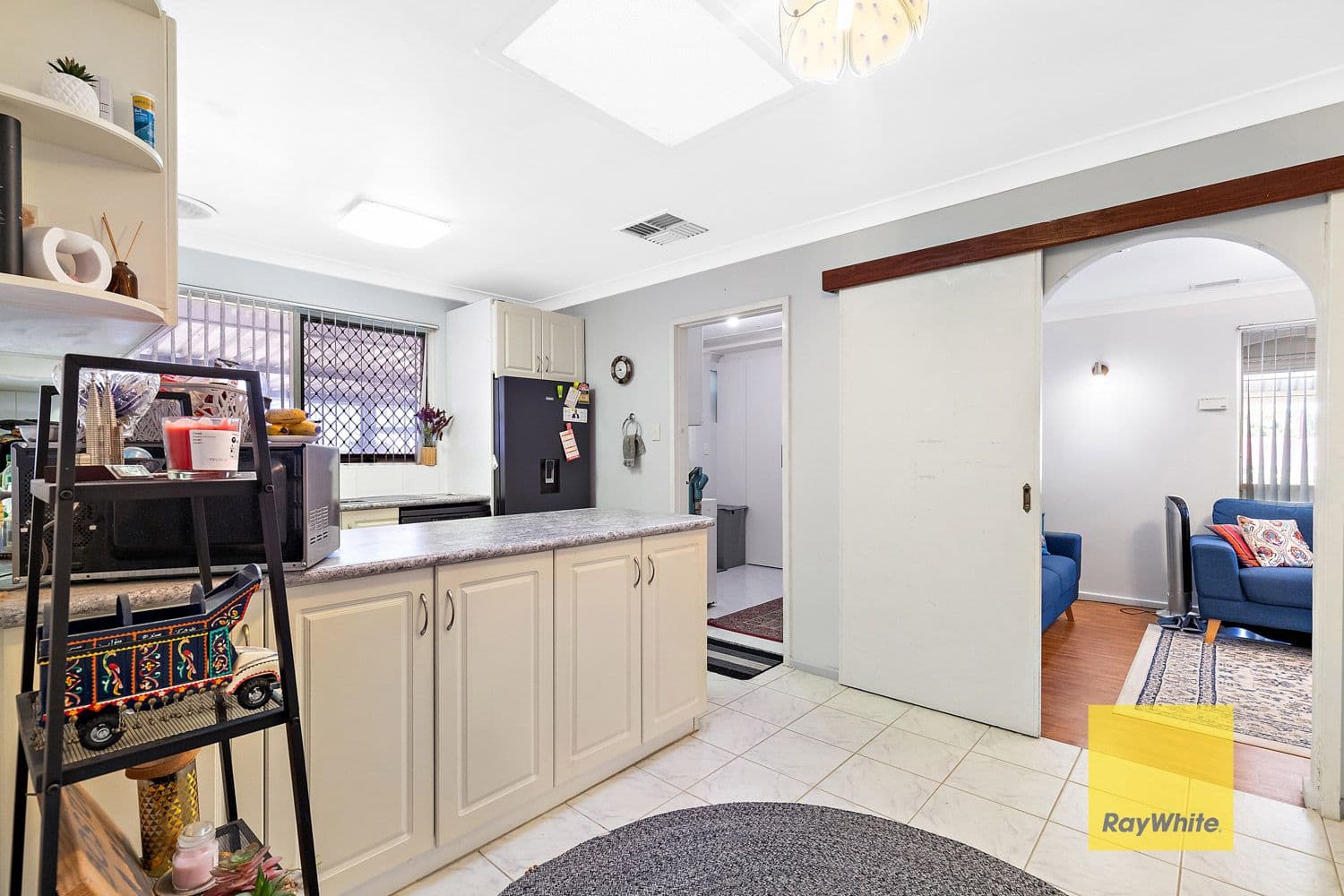 16 Gunn Court, Thornlie WA 6108, Thornlie - Thumbnail 2