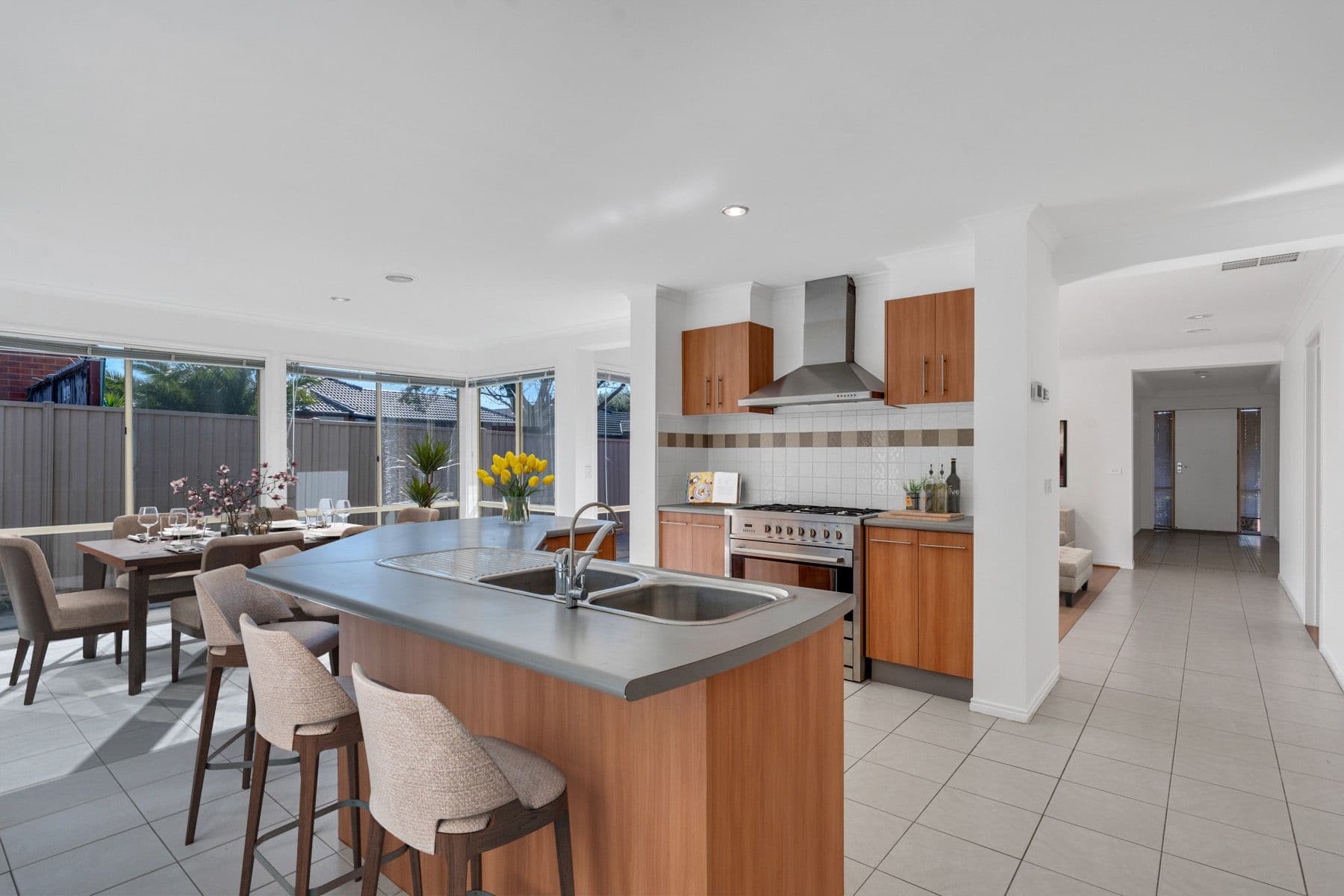 13 Appin Close, Craigieburn VIC 3064, Craigieburn - Thumbnail 2