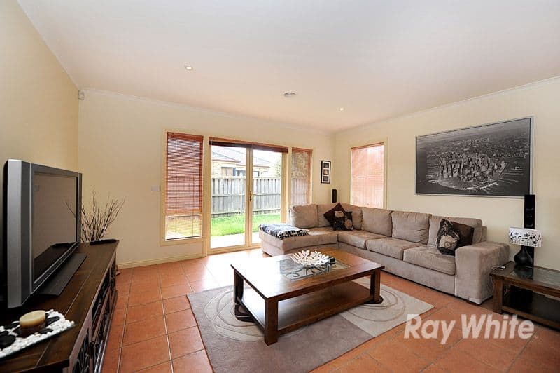 99 Oaklands Way, PAKENHAM VIC 3810, Pakenham - Thumbnail 3