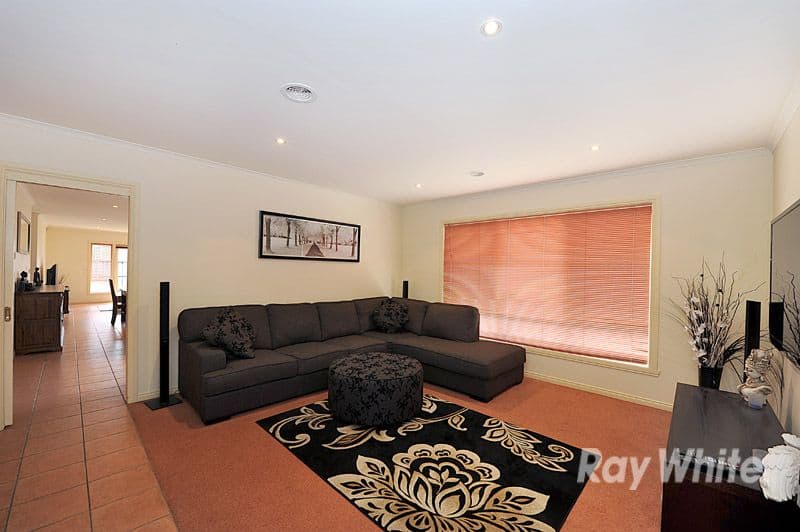 99 Oaklands Way, PAKENHAM VIC 3810, Pakenham - Thumbnail 4