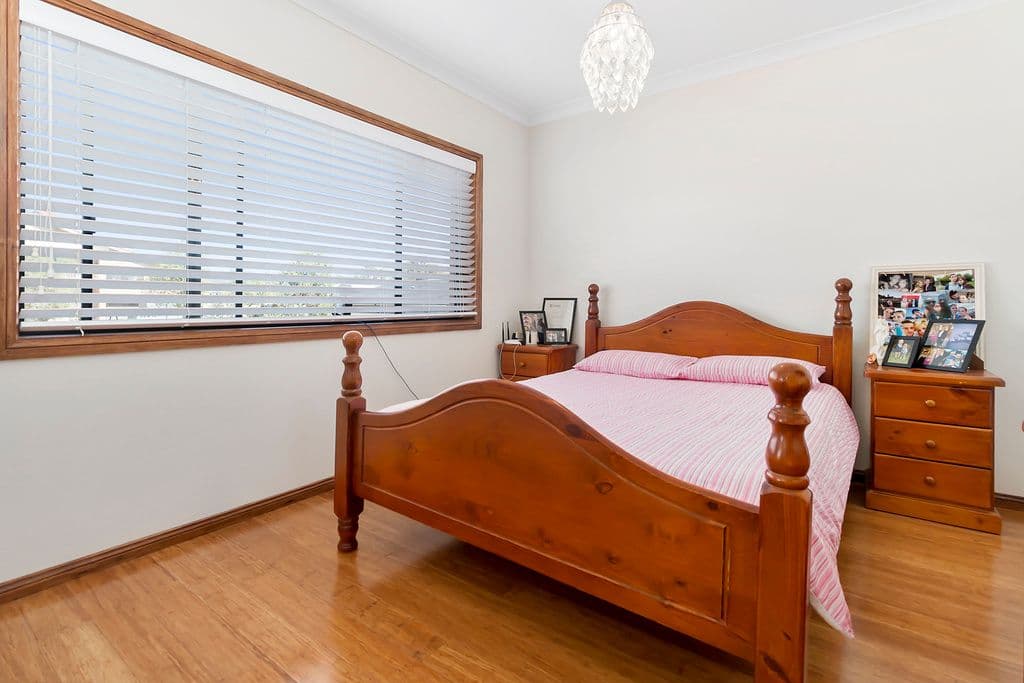 23 Bryant Avenue, Middleton Grange - Thumbnail 8