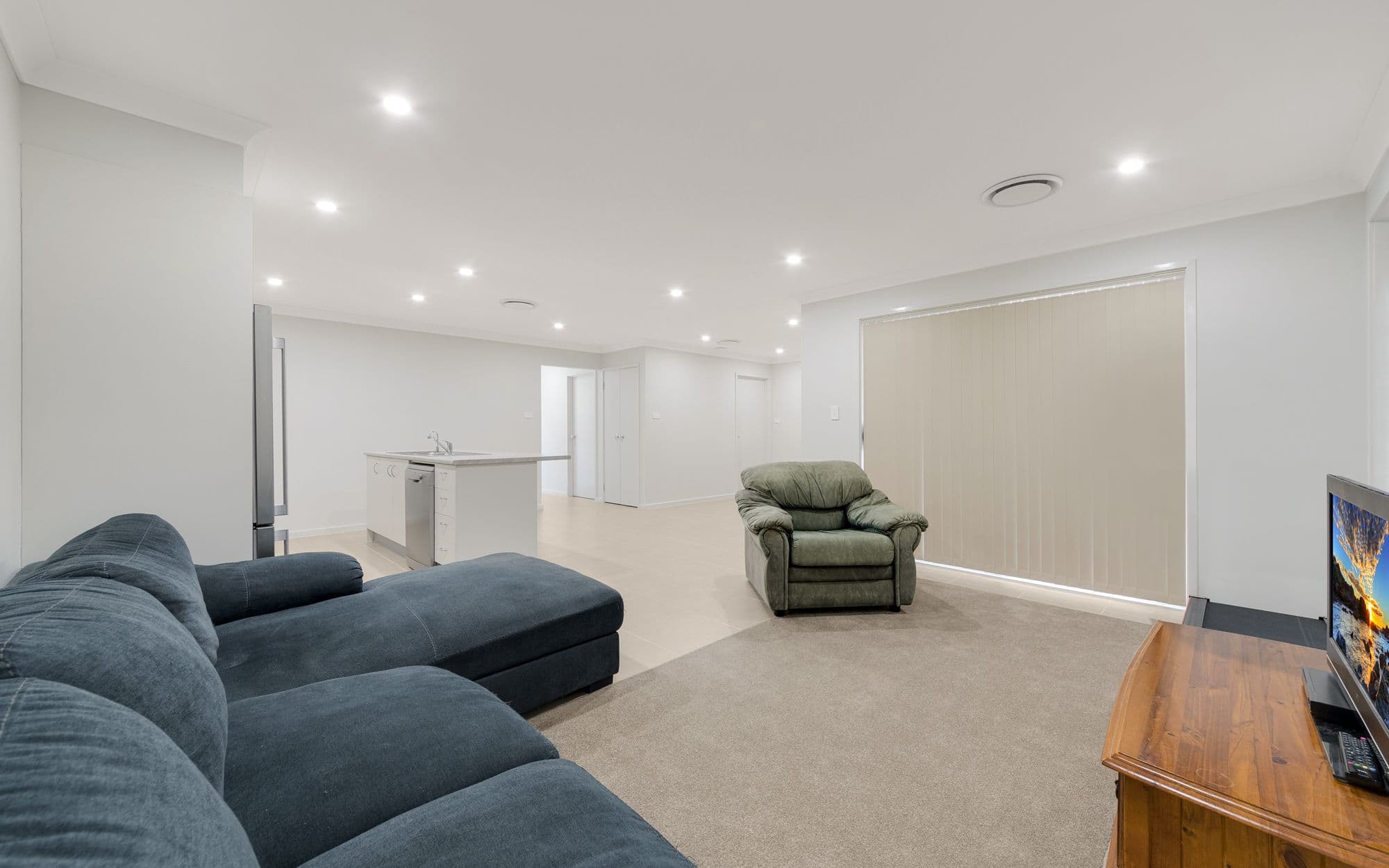 2 Cymbeline Street, Rosemeadow NSW 2560, Rosemeadow - Thumbnail 3