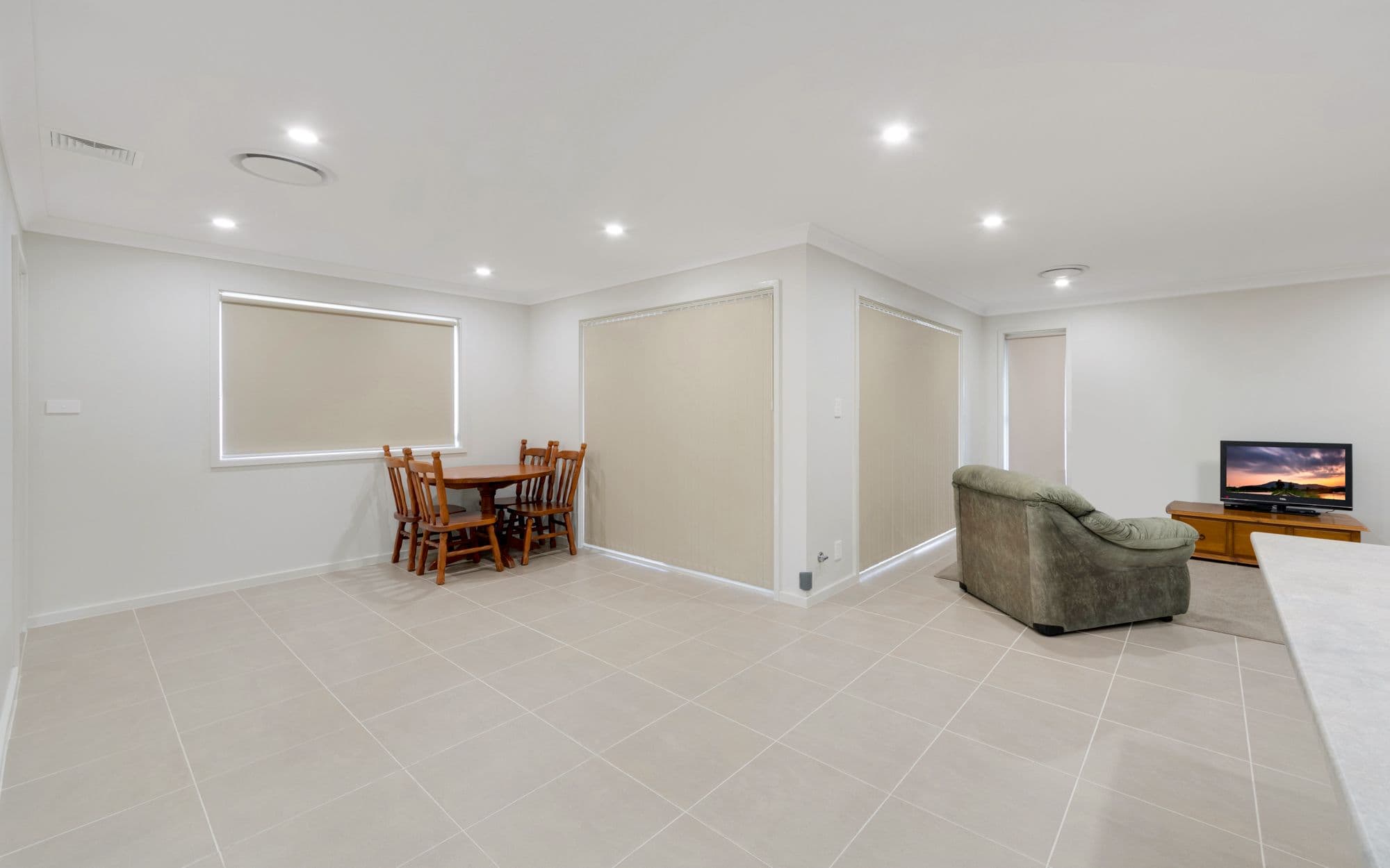 2 Cymbeline Street, Rosemeadow NSW 2560, Rosemeadow - Thumbnail 4