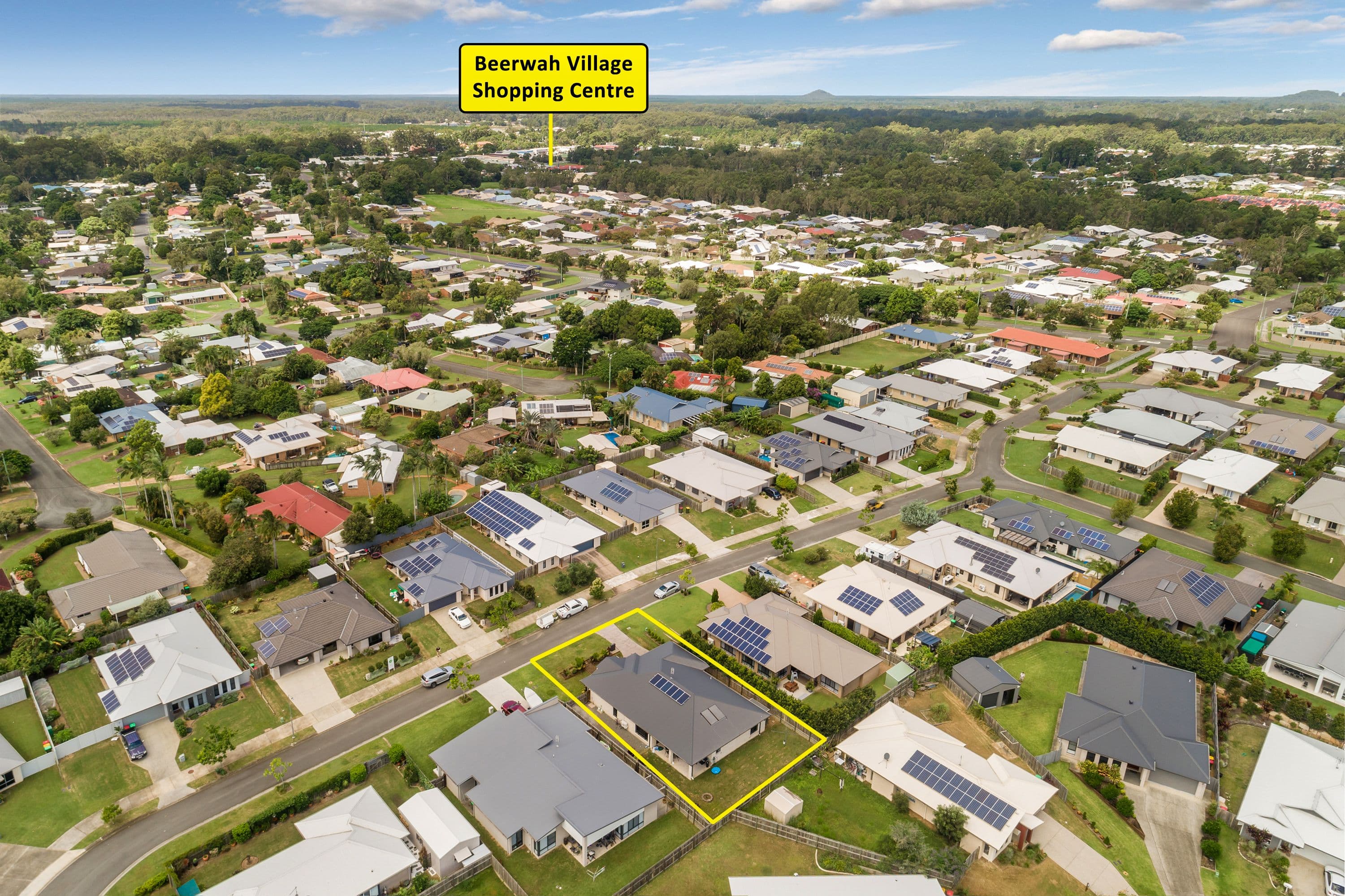 17 Featherwood Crescent, Beerwah QLD 4519, Beerwah - Thumbnail 2