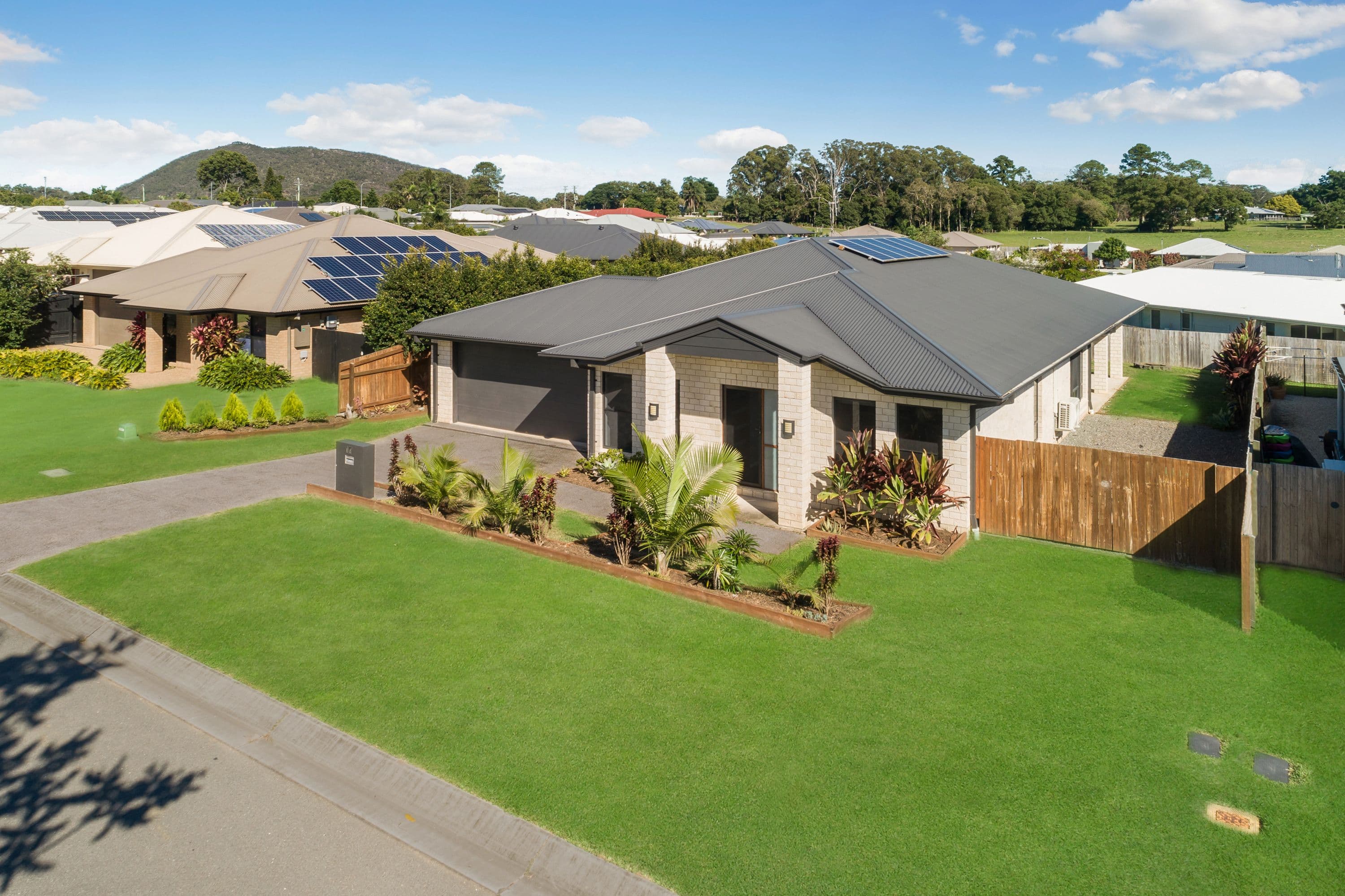 17 Featherwood Crescent, Beerwah QLD 4519, Beerwah - Thumbnail 4