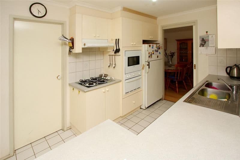 29 Josef Avenue, BUNDOORA VIC 3083, Bundoora - Thumbnail 3