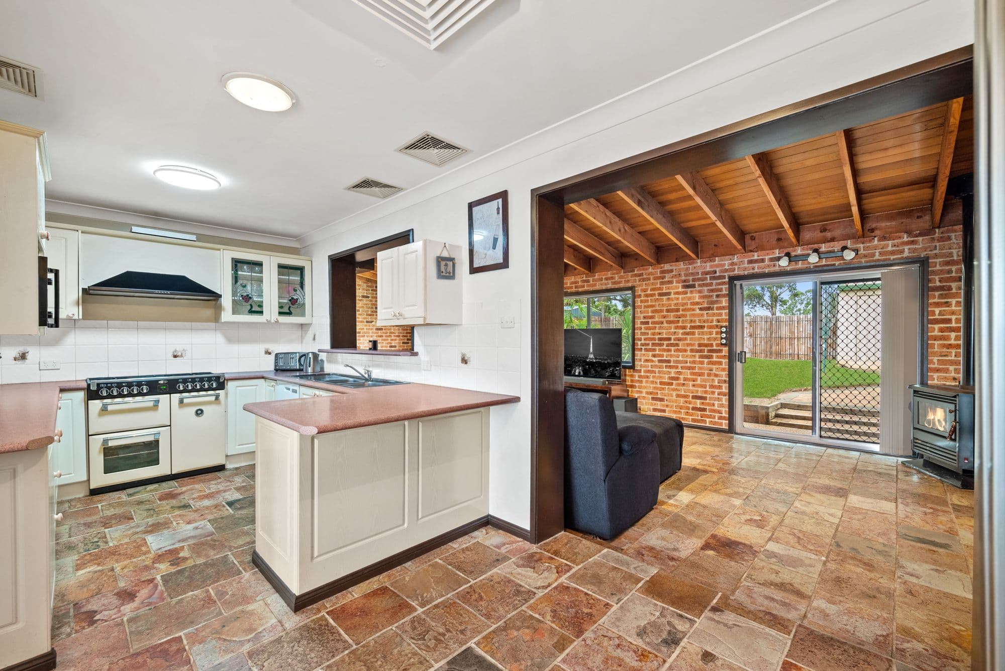 53 Debenham Avenue, Leumeah NSW 2560, Leumeah - Thumbnail 4