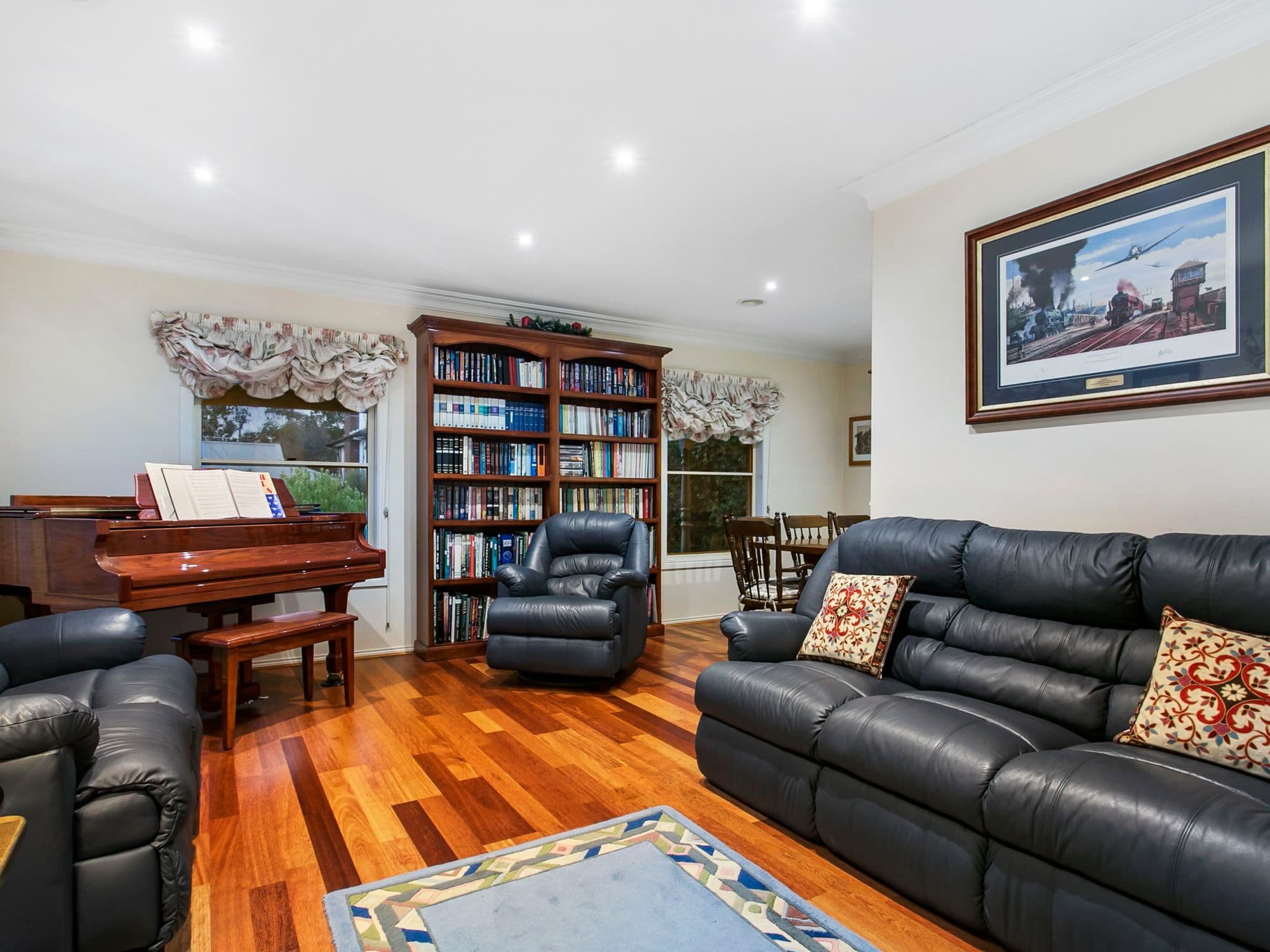 29 Willslie Crescent, Berwick VIC 3806, Berwick - Thumbnail 2