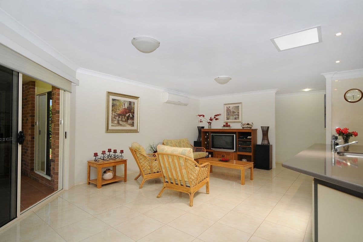 12 Campbell Drive, Highfields QLD 4352, Highfields - Thumbnail 3