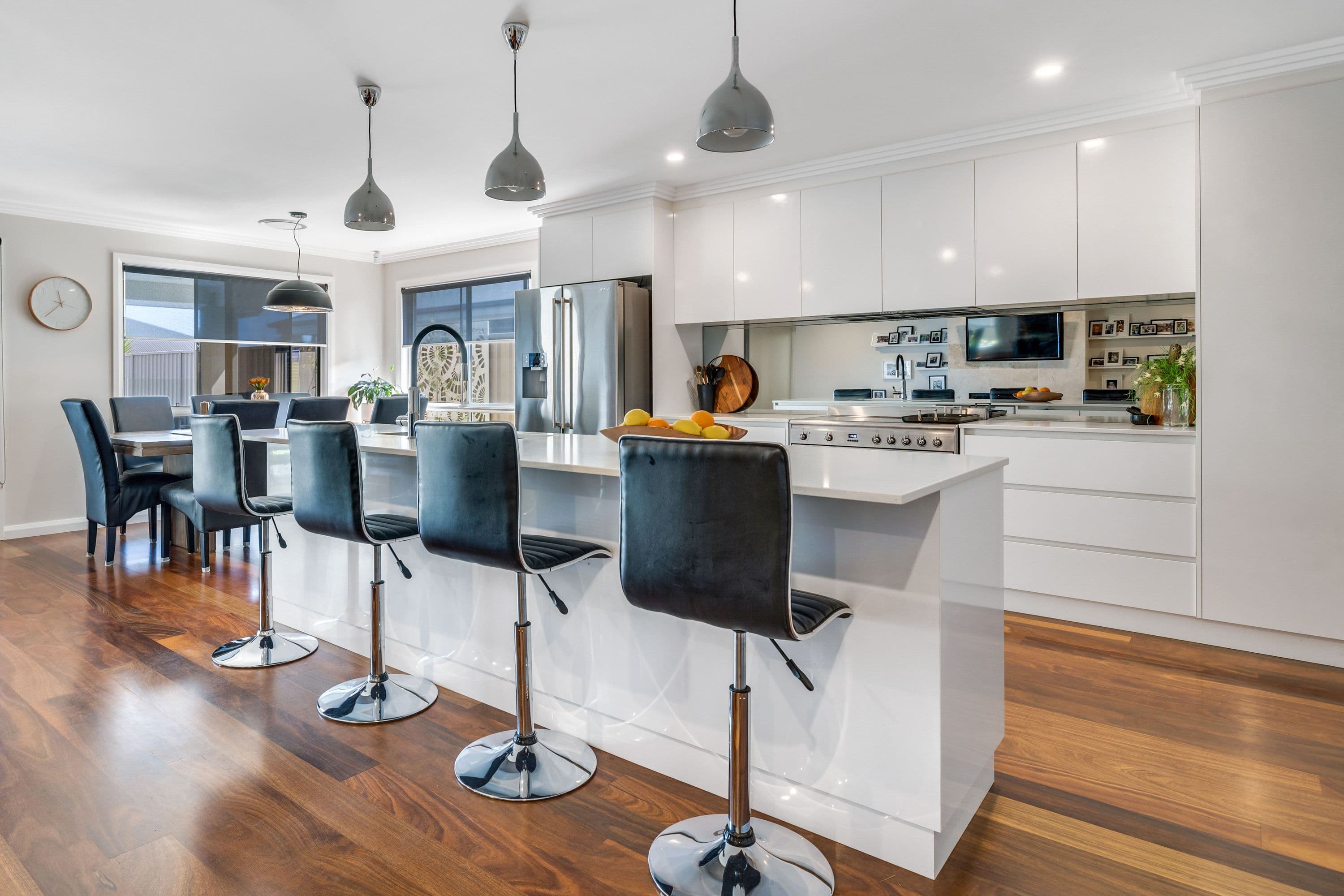 16 Goldstein Crescent, Lloyd NSW 2650, Lloyd - Thumbnail 2