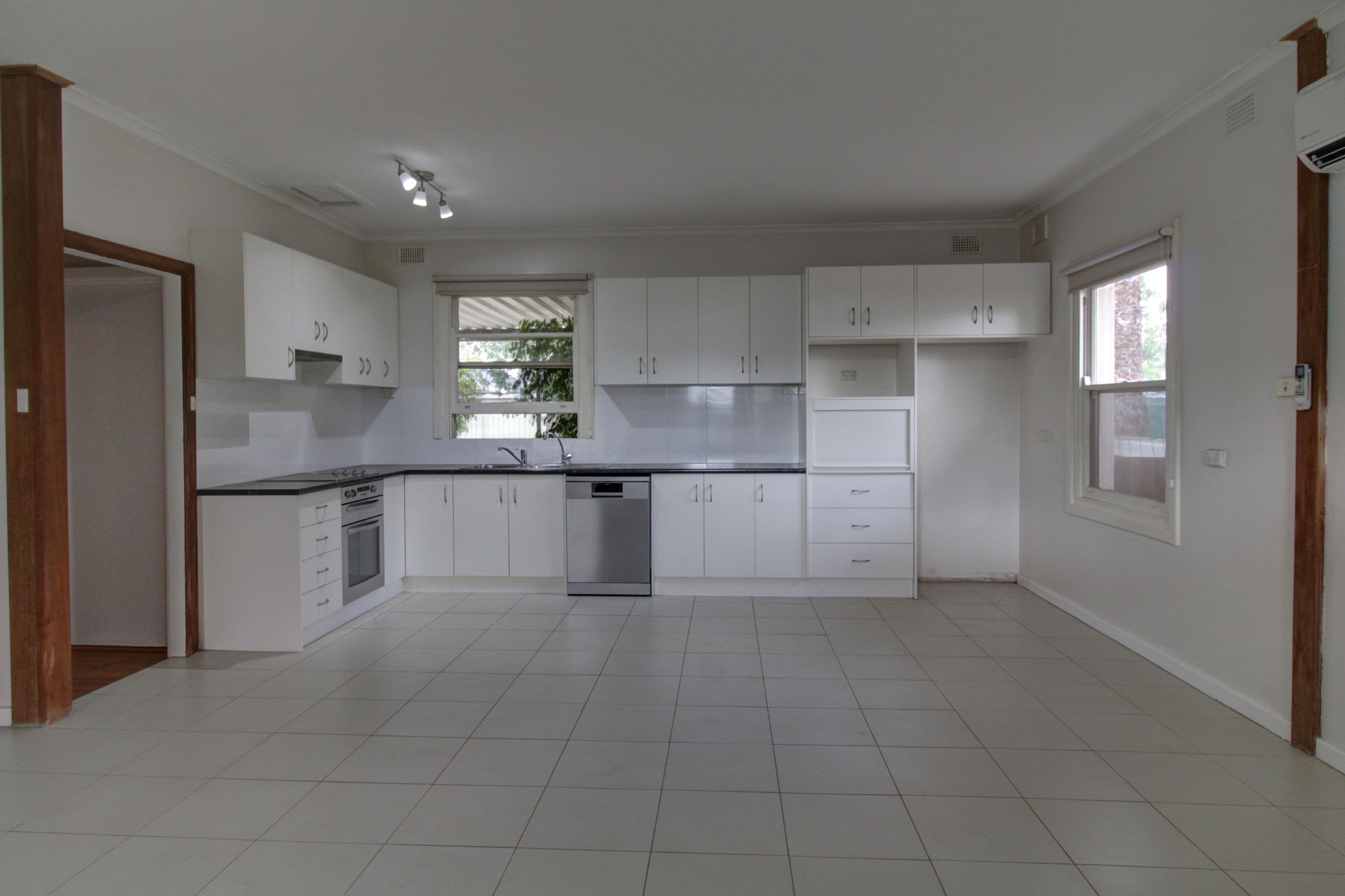 32 Lake Avenue, Barmera SA 5345, Barmera - Thumbnail 2